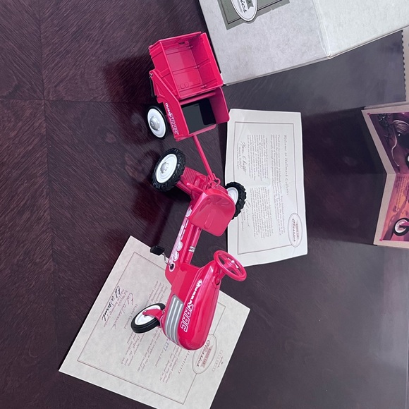 Hallmark Kiddie Car Classics Murray Tractor & Trailer - Picture 2 of 8